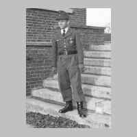 022-1327 Harry Schlisio, geb. 22.12.1934, beim Bundesgrenzschutz am 22.11.1955 .JPG